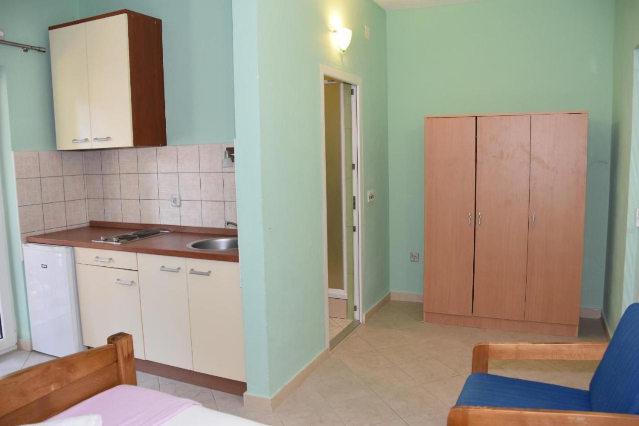 Beachfront - Vali Apartamento *