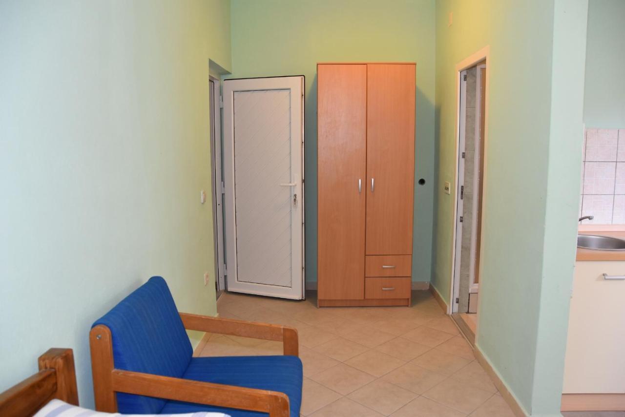 Apartamento Beachfront - Vali Tkon