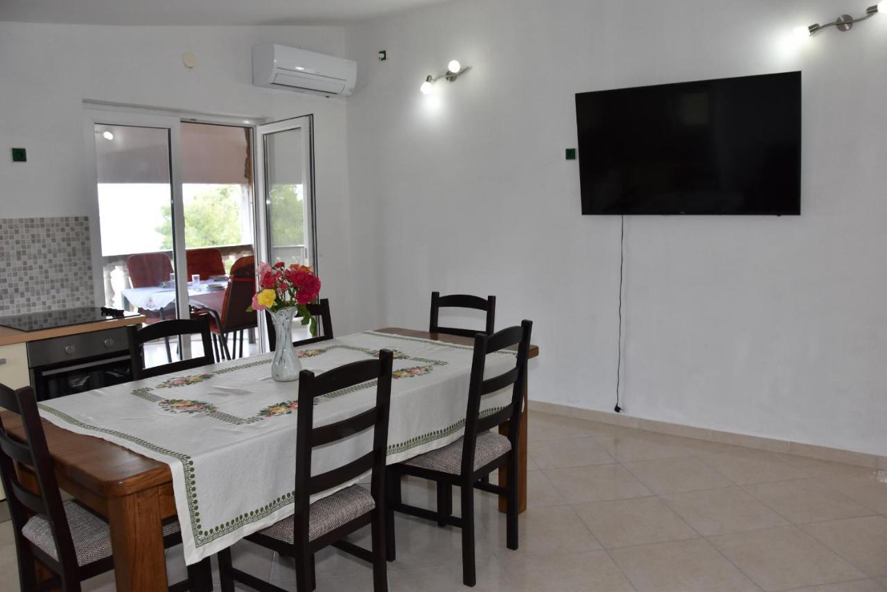 Apartamento Beachfront - Vali Tkon