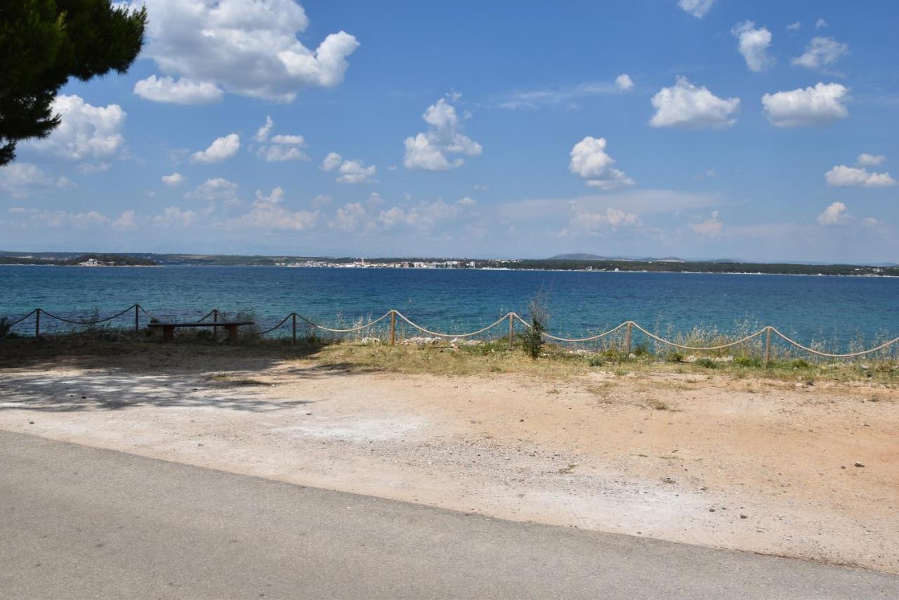 Beachfront - Vali Apartamento *